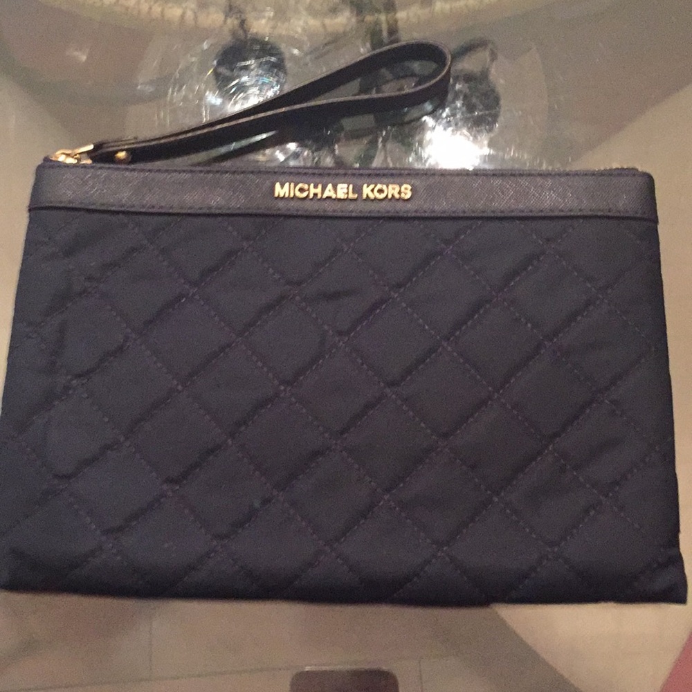 Michael kors Large wristlet